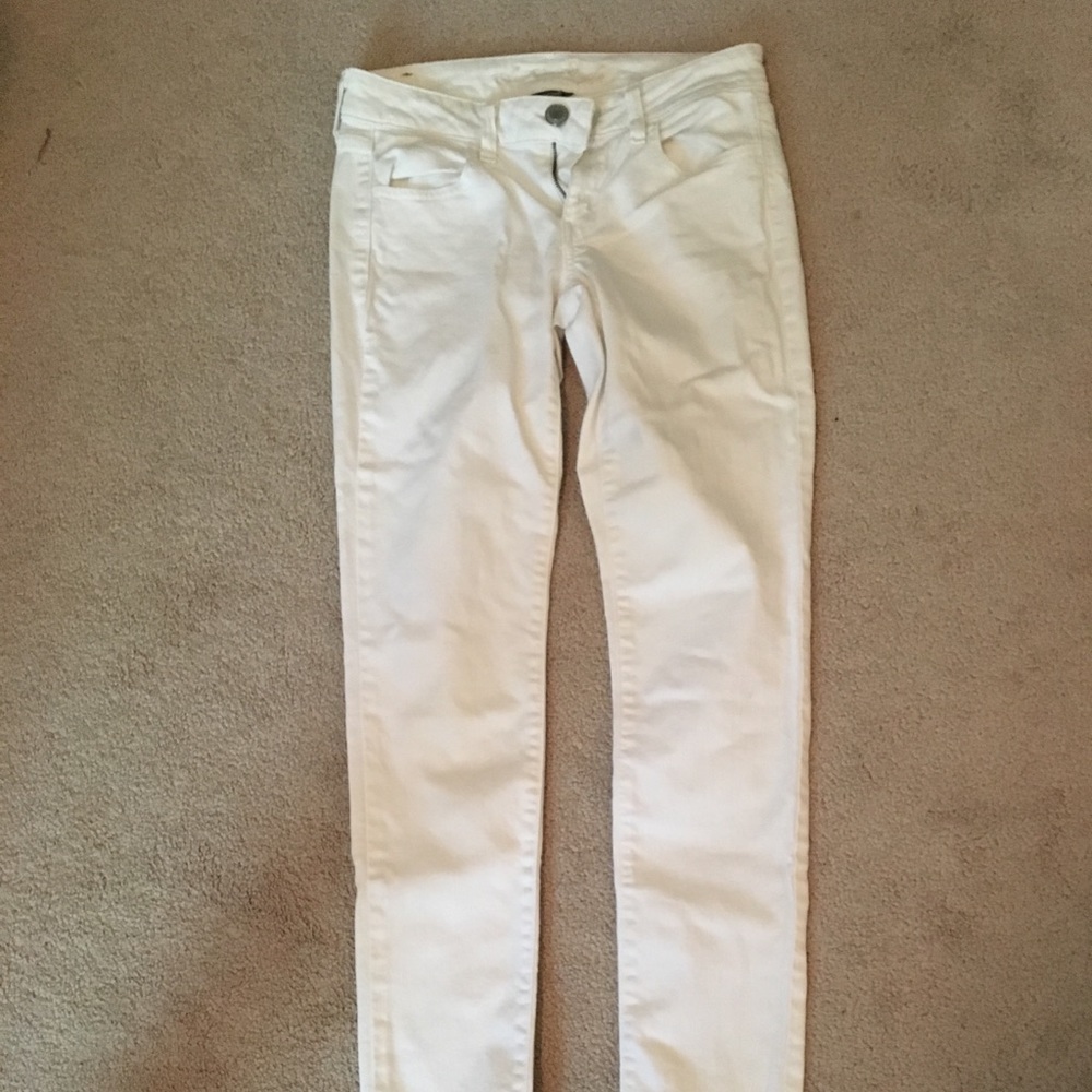 White American eagle stretch skinny jeans